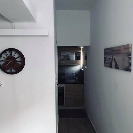 Urban Apartment In Heraklion Center Esterno foto